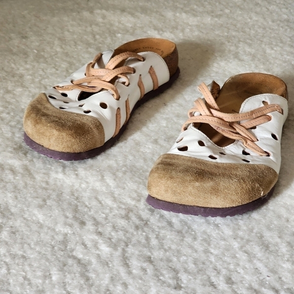 Think leather clog color tan and white size 36 - Picture 2 of 8